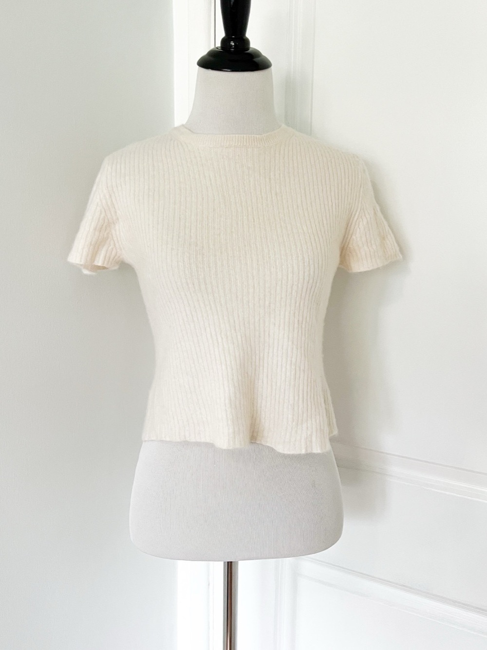 Cashmere Ribbed Short Sleeve Top in Cream